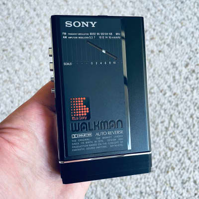 Sony F103 Walkman Cassette Player, Awesome Black ! Working ! image 3