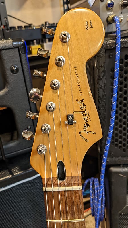 Fender 2002 Mexico Strat - Vintage-style Tuners, 6-screw