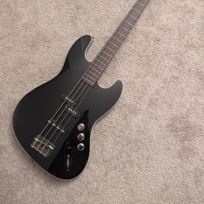 ふるさと納税 Fender JAPAN Aerodyne AJB ベース - creidsurfaces.com