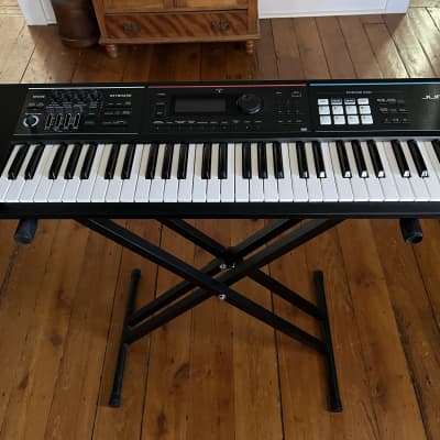 Roland Juno DS61 Synthesizer 2018 - Present - Black