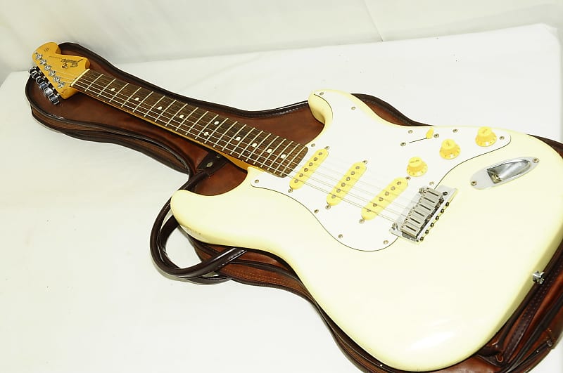 Fender Japan Stratocaster G Serial 1987-1988 Electric Guitar Ref No.5545