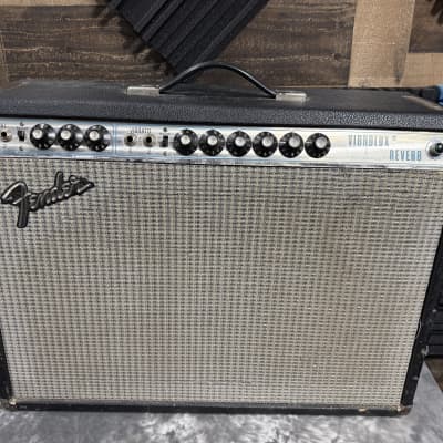 Fender Vibrolux Reverb 2-Channel 35-Watt 2x10