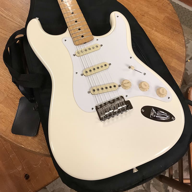 Fender ST-54 Stratocaster Reissue Vintage White