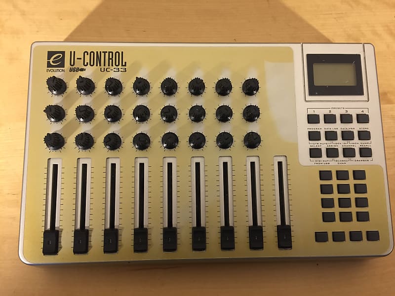 Evolution U-Control UC-33 Midi Controller + Overlays | Reverb