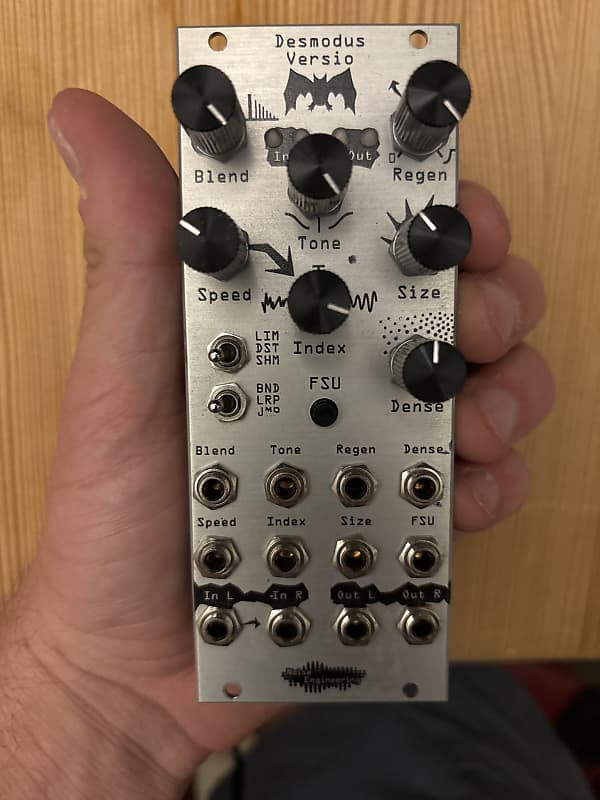 Noise Engineering Desmodus Versio