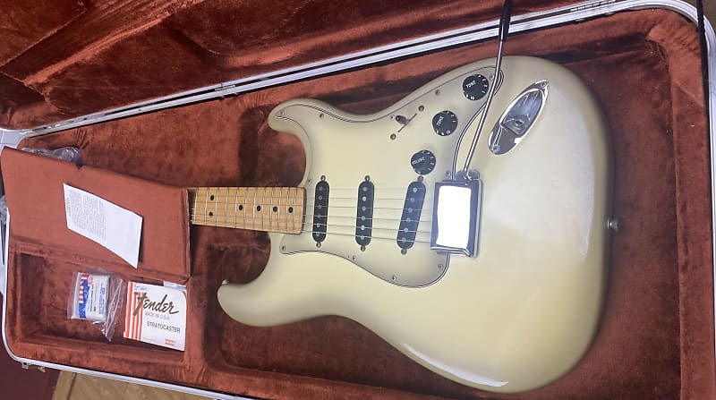 Fender USA Stratocaster Olympic White Rosewood Fingerboard