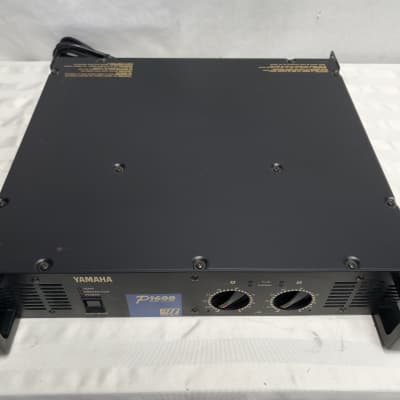 YAMAHA P1600 2 CHANNEL STEREO POWER AMPLIFIER #3031 160 YAMAHA P1600 2 CHANNEL STEREO POWER AMPLIFIER #3031 160