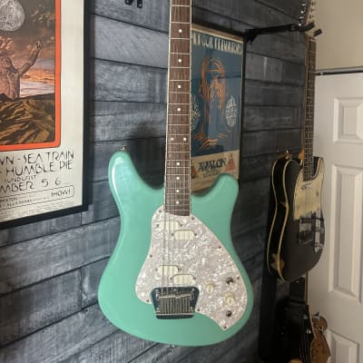 FENDER SQUIER Vista VENUS XII Courtney Love Surf Green 12