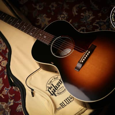 Gibson USA Blues King Vintage Sunburst Acoustic Guitar & Gibson Gig Bag for sale