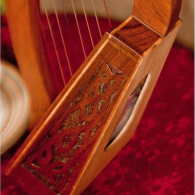 Roosebeck Lily Harp, 8 Strings, Knotwork image 3