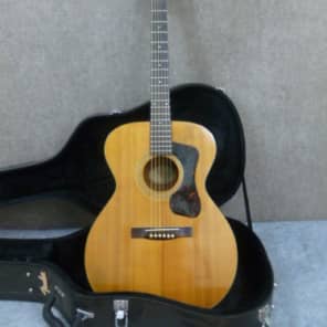 Guild F30NT With Fender Hardshell Case Worn but feels so nice ! 1966 natural image 1