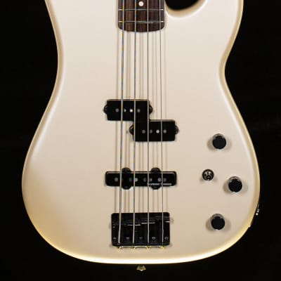 Fender Duff McKagan Precision Bass Rosewood Fingerboard Pearl White (148) Bass Guitar image 3