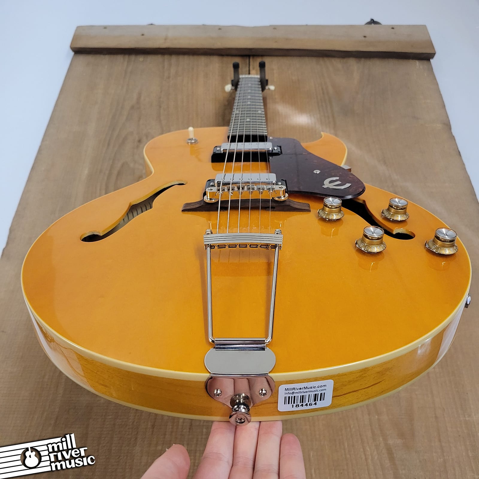 日本において販売 Epiphone 50th Anniversary 1962 Sorrento