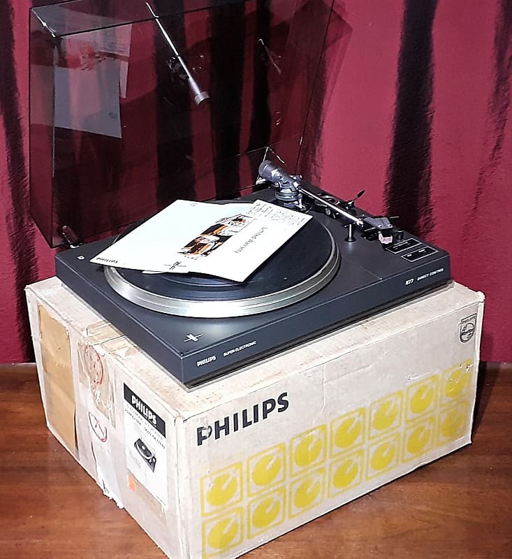 Philips  AF 877 Direct Control Super Electronic Turntable 1979 Silver Grey image 1