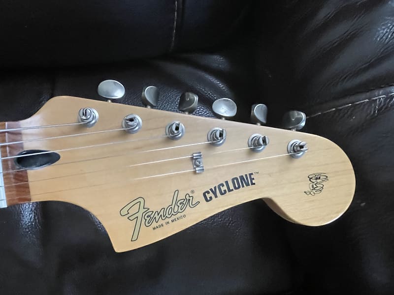 Fender Deluxe Series Cyclone II