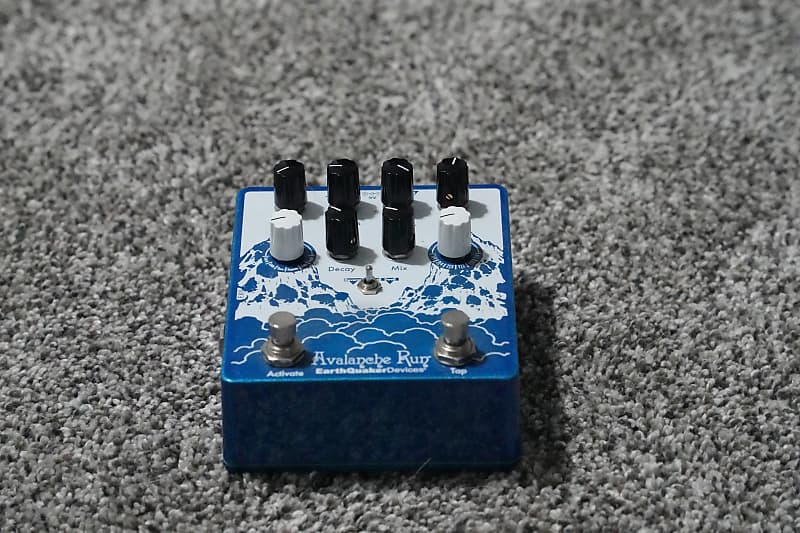EarthQuaker Devices Avalanche Run Stereo Reverb & Delay with Tap Tempo V2