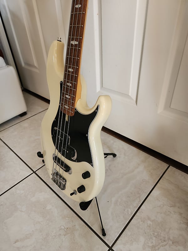 Yamaha BB414X - Bass Guitar/ White | Reverb