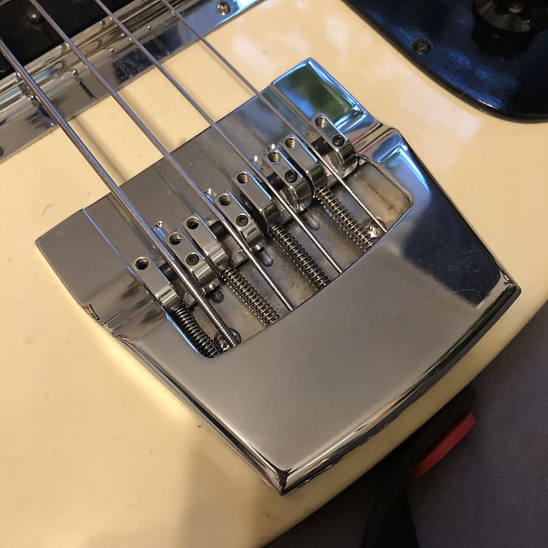 Hipshot Rickenbacker Bass Bridge Aluminum Reverb