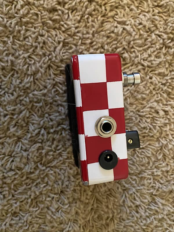 Home Brew Electronics Ultimate Fuzz Octave Demo (HBE UFO
