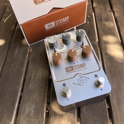 Universal Audio OX Stomp Dynamic Speaker Emulator + additional original power supply image 2