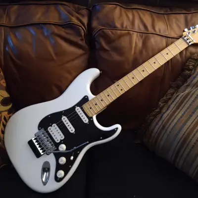 Fender Stratocaster 2020 Polar White image 1