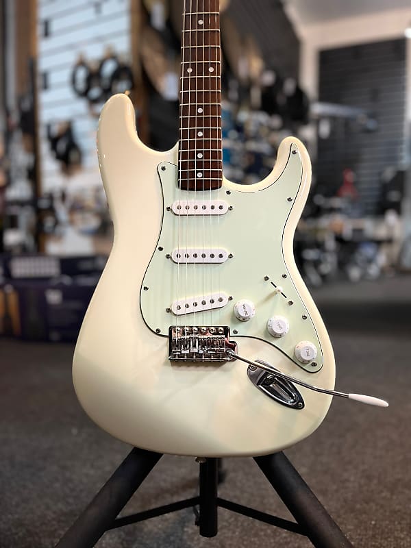 Fender Squier Strat (Cream w/Modified Mint pickguard, Knobs) Electric Guitar