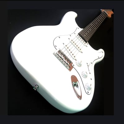 Behringer Centari iAXE 624 USB Guitar 2007 white | Reverb