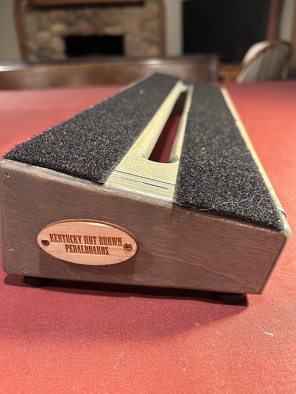 Kentucky Hot Brown Pedalboards Stage Hog 2020’s Blue Reverb