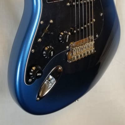 Fender American Professional II Stratocaster Left-Hand, Rosewood Fingerboard, Dark Night, Deluxe HSC image 6