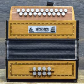 Hohner ボタンアコーディオン morgane2 DG Hohner Morgane 2-Row 8-Bass 21-Button A/D Natural Diatonic