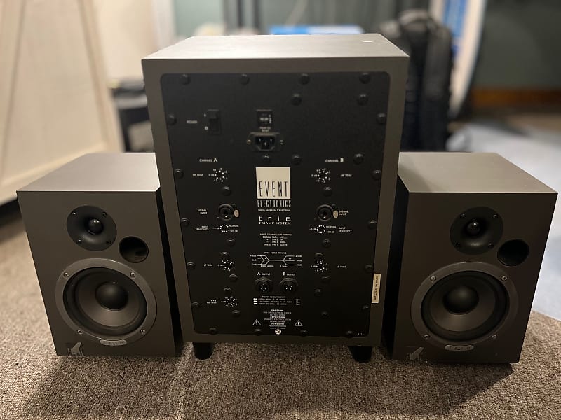 Event Tria 2001 Dark Gray/Black Reverb