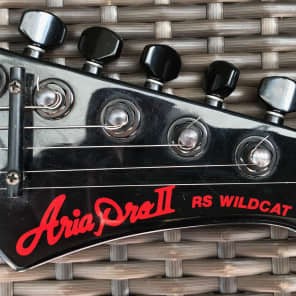ARIA　PRO Ⅱ　WILDCAT 魔改造　部品交換多数 多様な II Pro Aria RS YouTube - Cat Wild ベース - ベース