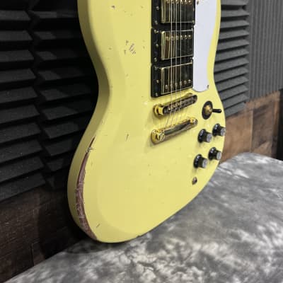 Clone Sg Style Electric Guitar 2022 - Cream Yellow Relic image 2