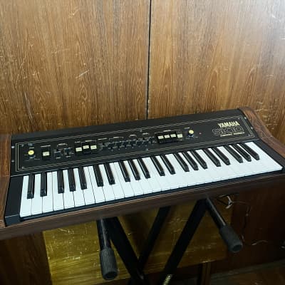 Yamaha SK10 combo-keyboards synthesizer, organ, brass and string w/ case
