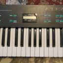 Yamaha DX27 Synthesizer; for parts or repair