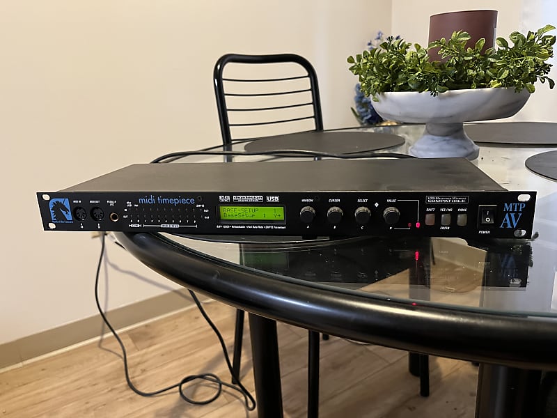 MOTU MTP AV MIDI Time Peace MIDIインターフェース MOTU MIDI Timepiece MTP AV USB MIDI Interface | Reverb