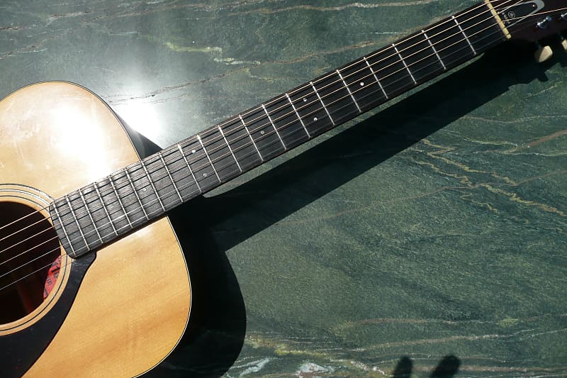 Yamaha FG-110 Red Label Nippon Gakki Grand Concert 1969