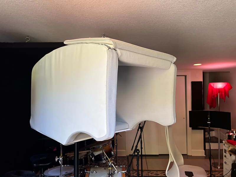 ISOVOX2 Mobile Vocal Booth w/ Stand and LED Light | Reverb ISOVOX2 Mobile Vocal Booth w/ Stand and LED Light | Reverb