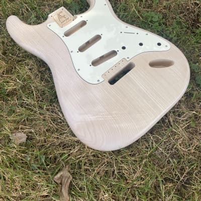 Heavy Seas Stratocaster style body Fender dimensions 2025 - White blonde Nitro image 19