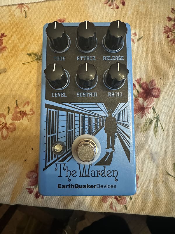 EarthQuaker Devices The Warden