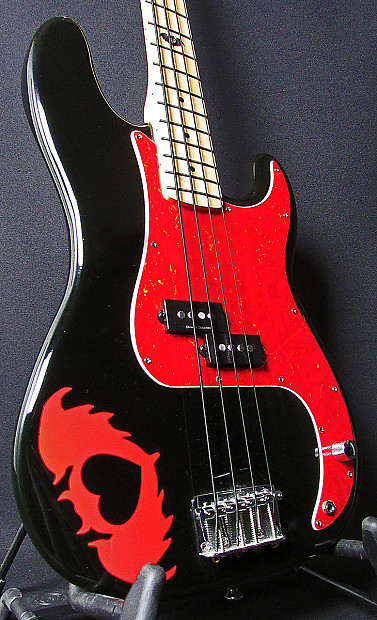 Pete wentz signature bass for sale top