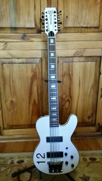 Musicvox Space Cadet 12 String Bass 2013 White