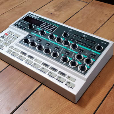 Yamaha DX-200 with ORIGINAL BOX image 3