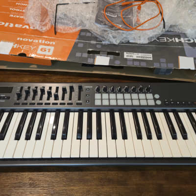 Novation Launchkey 61 MIDI Keyboard