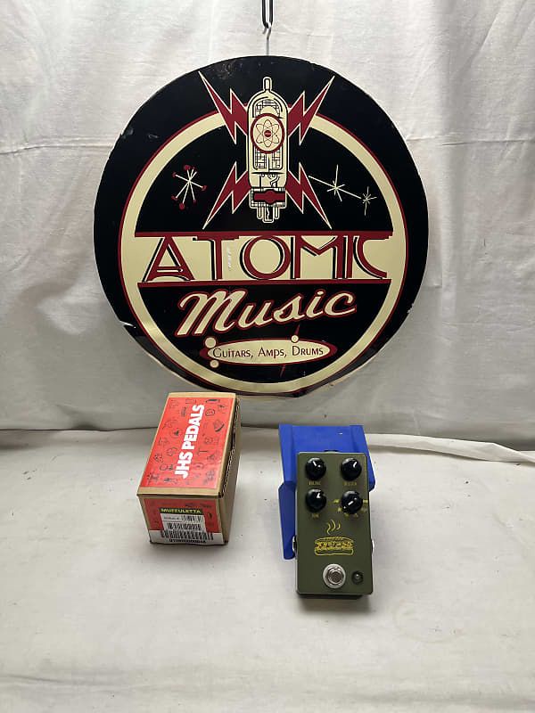 JHS Muffuletta Fuzz Distortion Pedal with Box Reverb