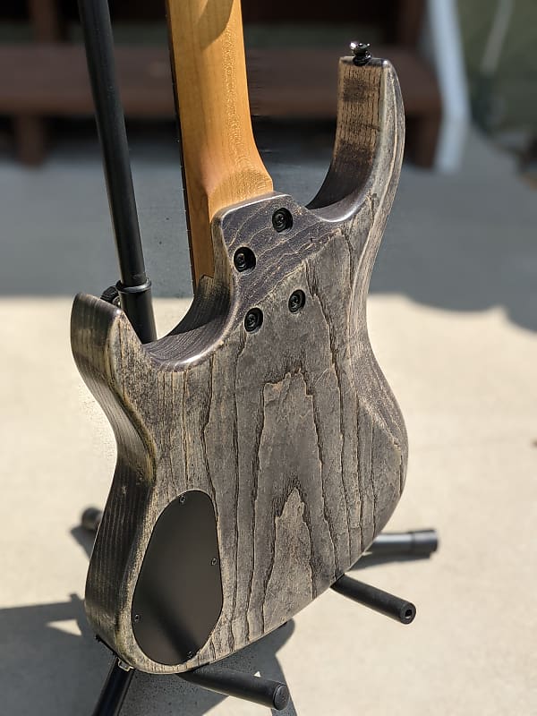 KIESEL O6 ヘッドレスギター Kiesel Osiris O6 Headless Guitar | Review - YouTube