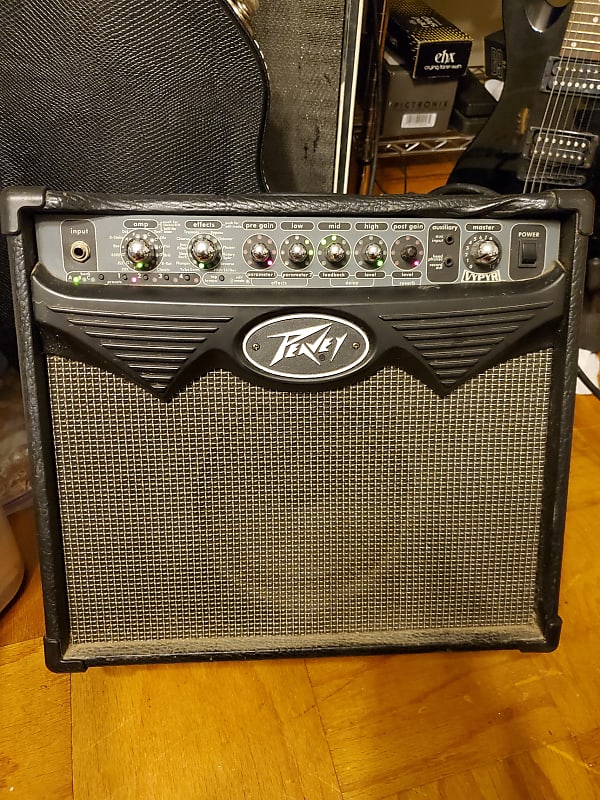 Peavey Vypyr Modeling Amp With Built In Effects Reverb