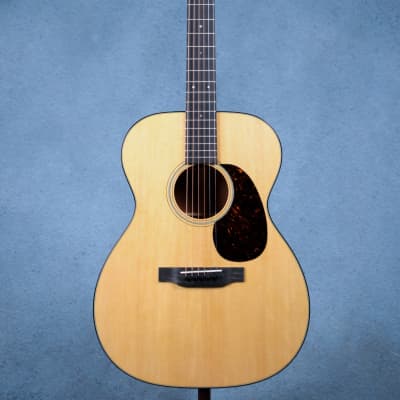 Martin 000-18 Standard Series Auditorium Size Acoustic Guitar - 2790837-Natural image 3