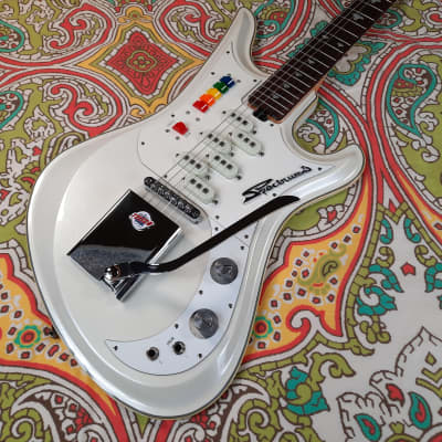 TEISCO Spectrum5 イエロー 2015年池部楽器 ビザールギター