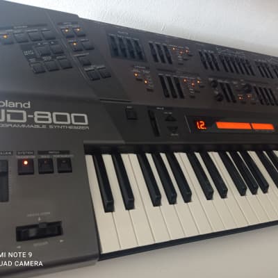 Roland JD-800 61-Key Programmable Synthesizer 1991 - 1995 - Carbon